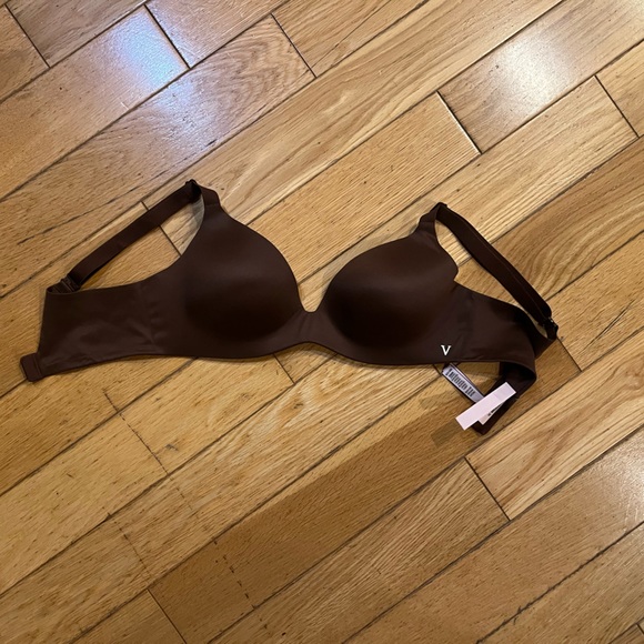 BRAND NEW VICTORA BRA - Picture 1 of 3
